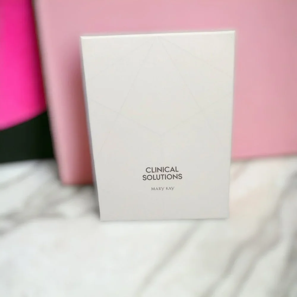 Clinical Solutions Retinol 0.5 Set by Mary Kay - Exp. 10/24